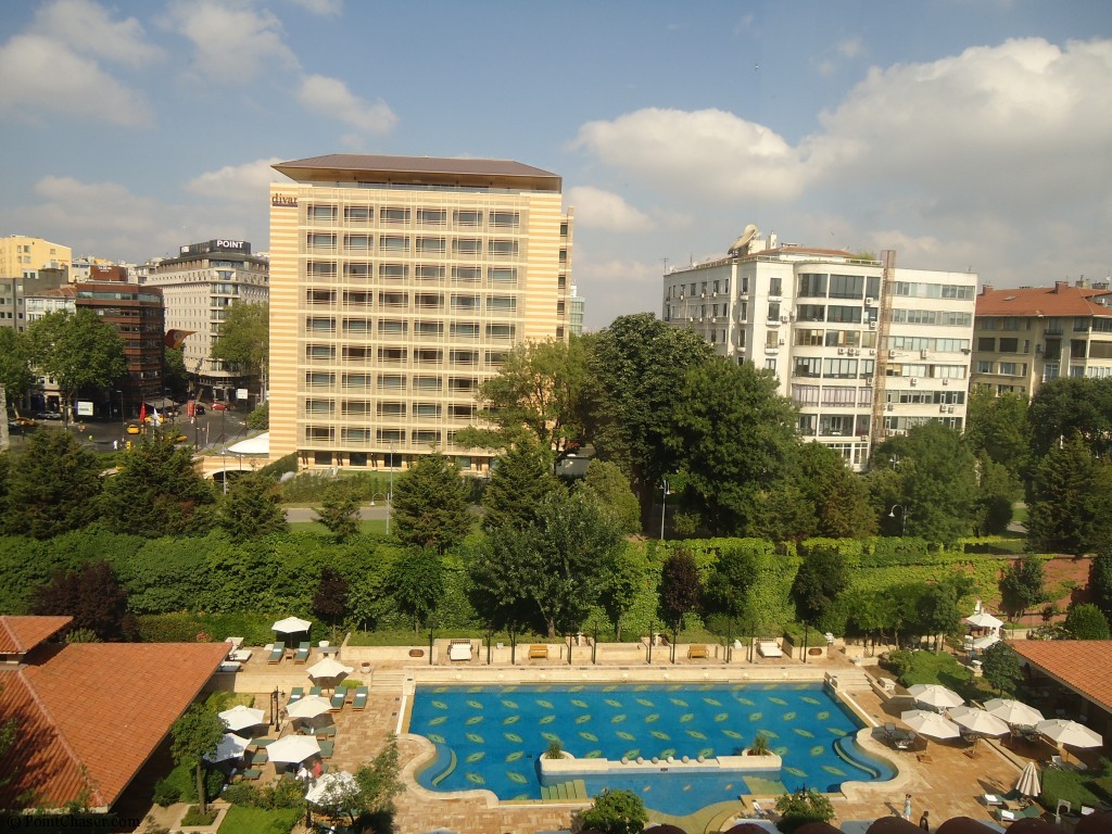 Grand Hyatt Istanbul Pool