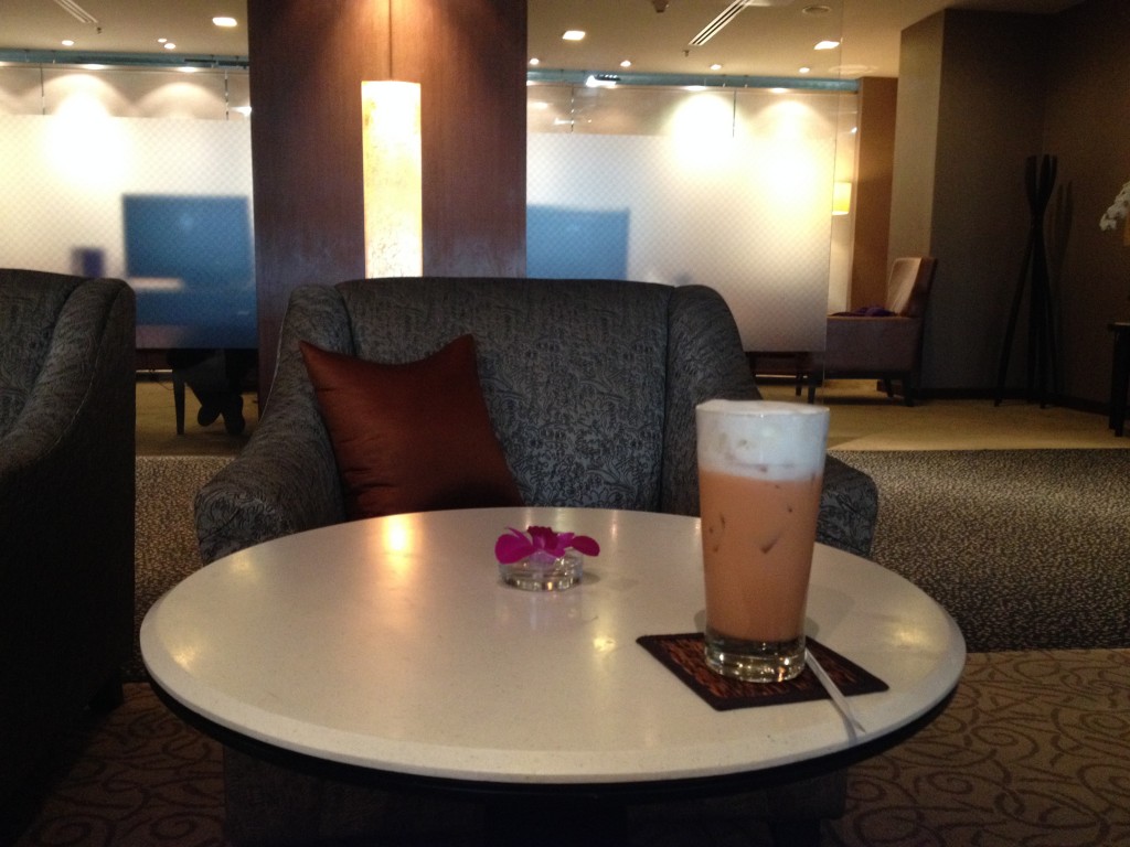 Thai Airways First Class Lounge Thai Iced Tea Bangkok Suvarnabhumi Airport