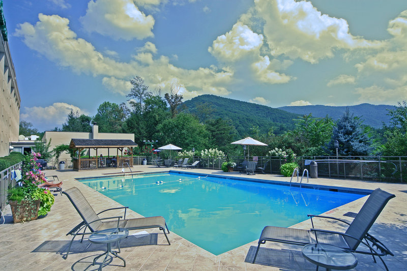 Holiday Inn Asheville - Biltmore East Pool
