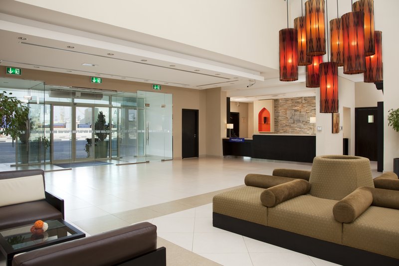 Holiday Inn Express Dubai Jumeirah Lobby