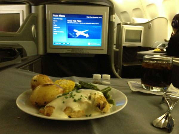 United Global First Class Meal Chicken and vegetables