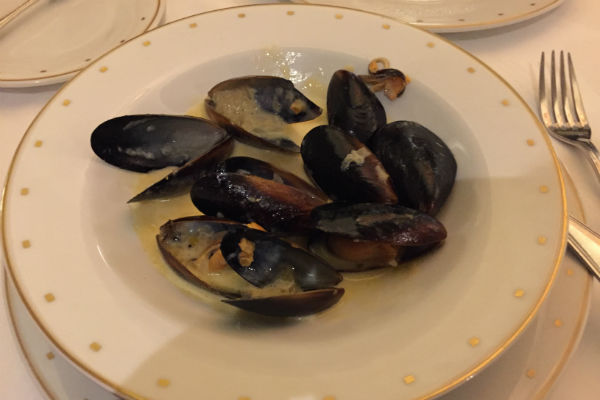 Mussels appetizer at Bon Vivant Hyatt Ziva Los Cabos