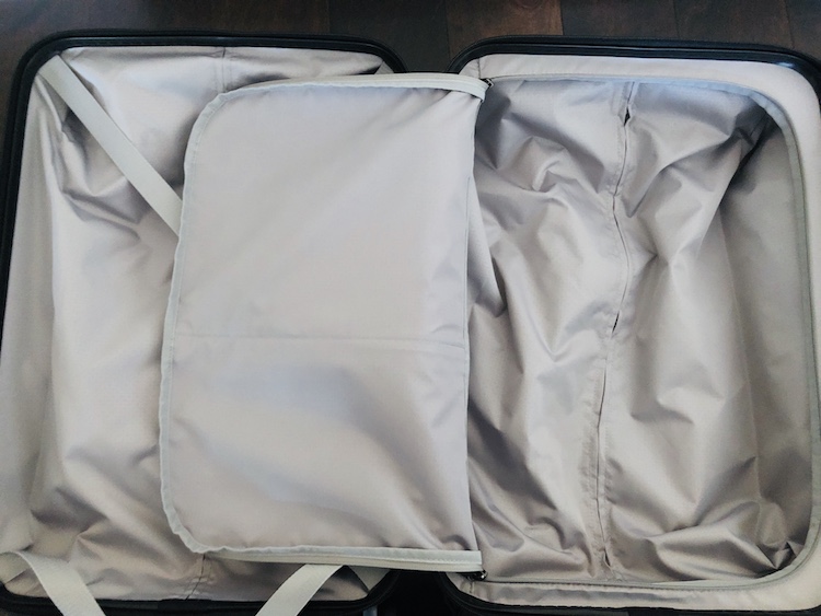 Xiaomi 90FUN Passport Carry-on interior compartments