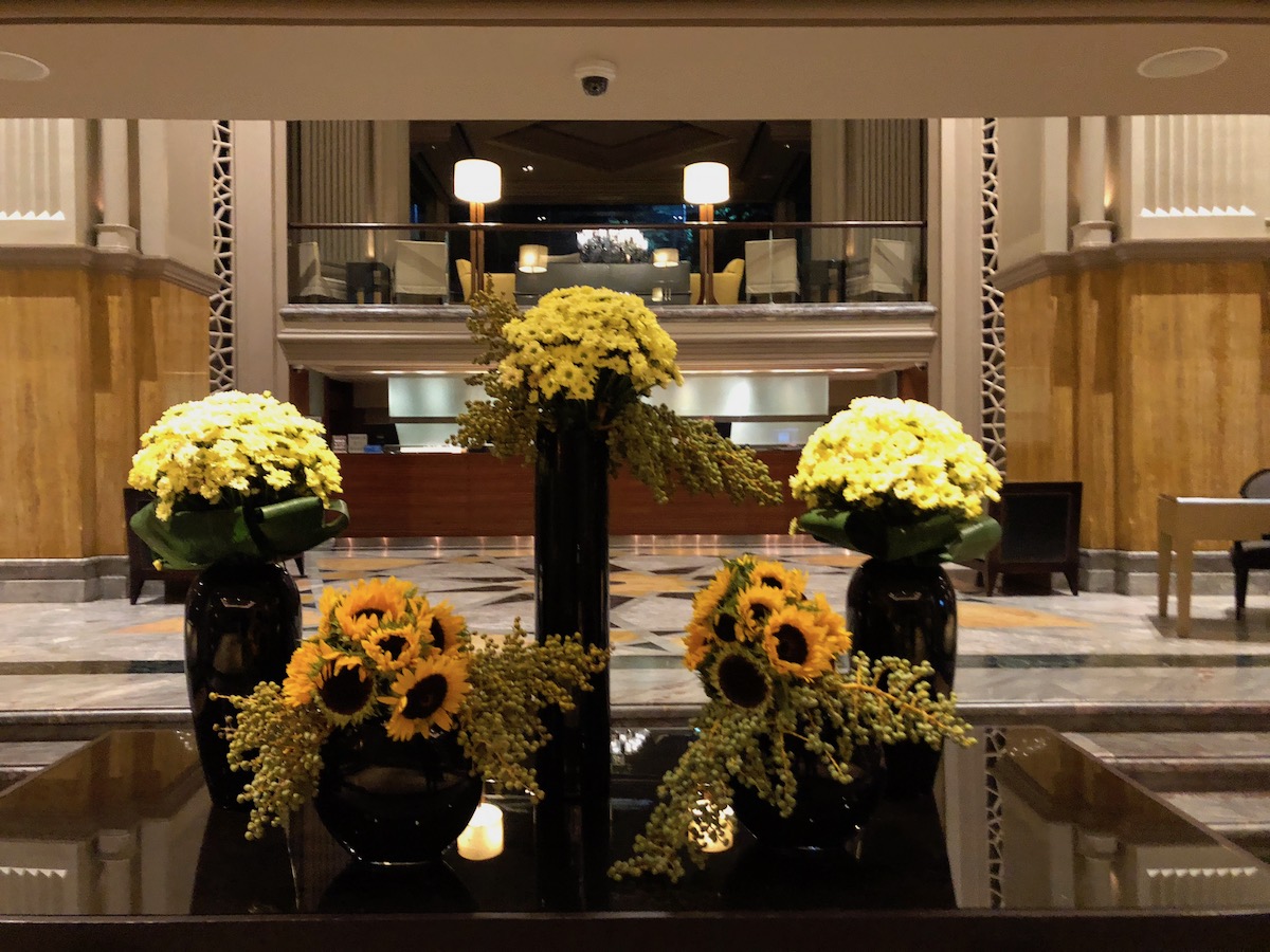 Review: Grand Hyatt Istanbul Lobby Sunflowers