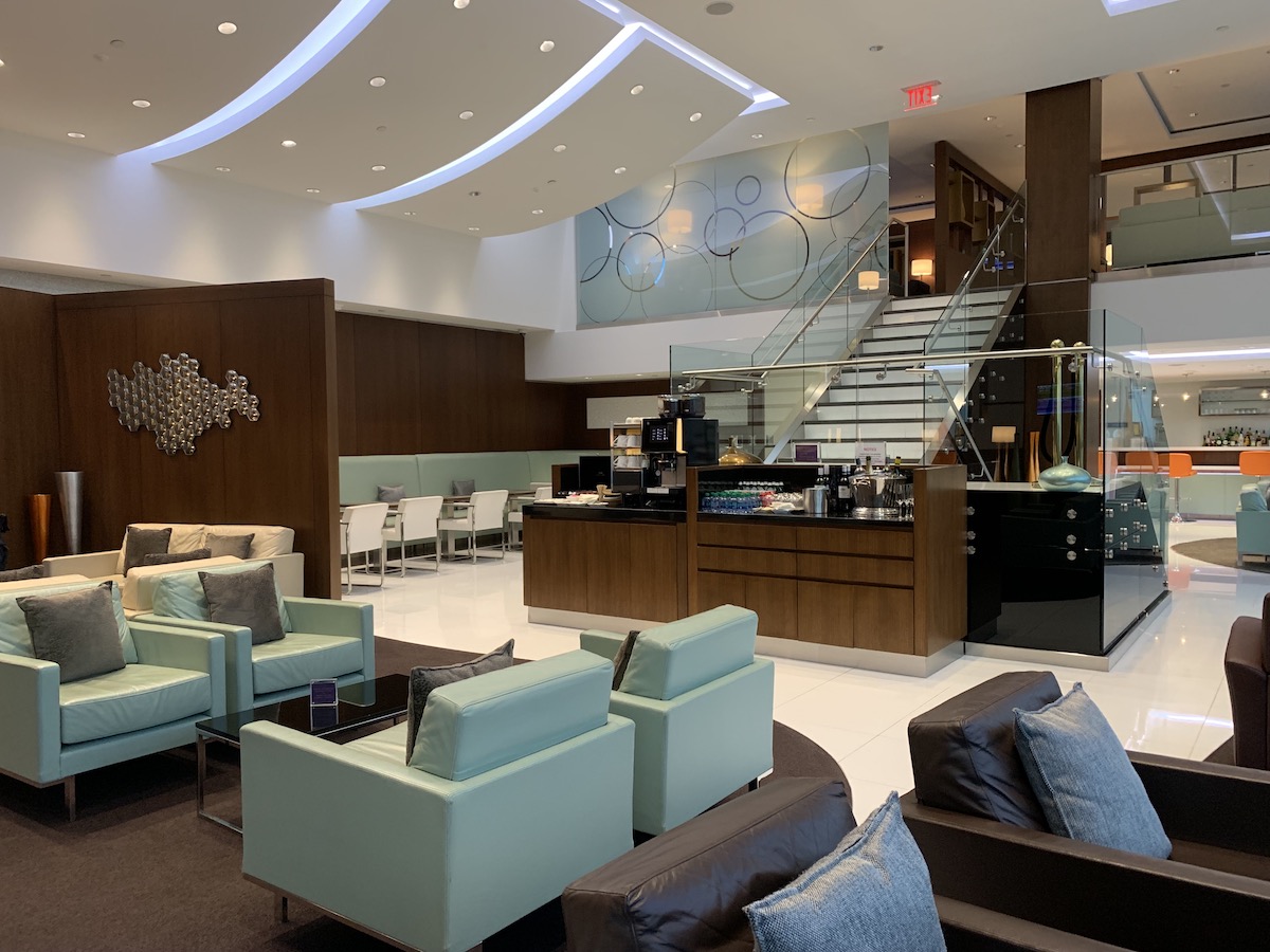 Review: Etihad Business Class Lounge Washington Dulles (IAD)