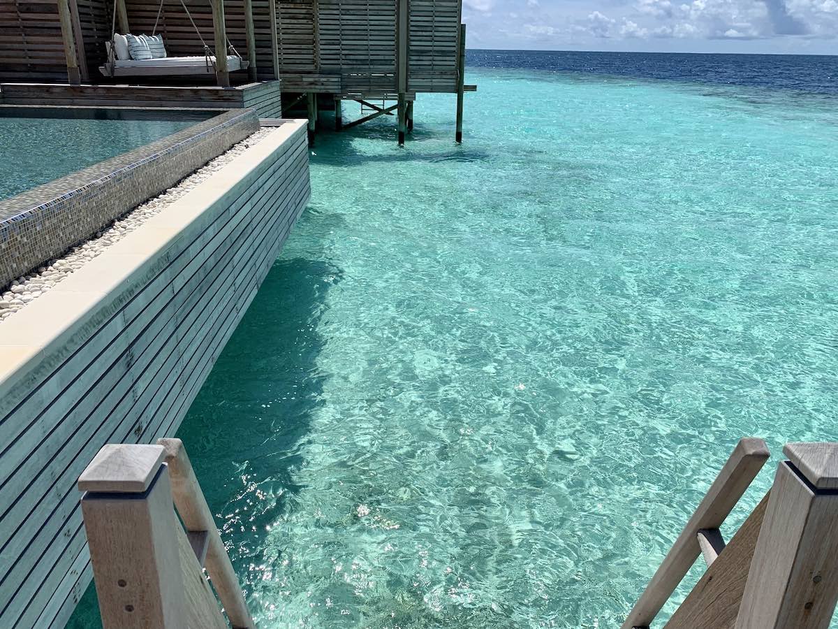 Overwater villa Waldorf Astoria Maldives